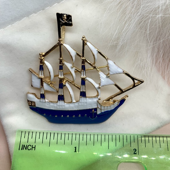 Ship Boat Enamel Brooch - Picture 3 of 3